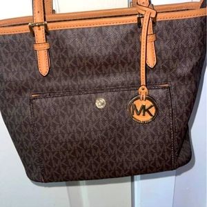 Med size MK purse